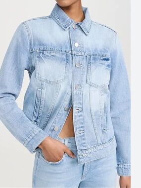 L'AGENCE Mack in Palisade Light Wash Denim Jacket - Pale Blue in XS/S